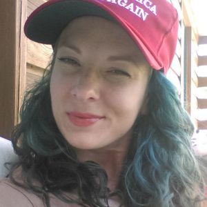 Meet your Posher, Carly